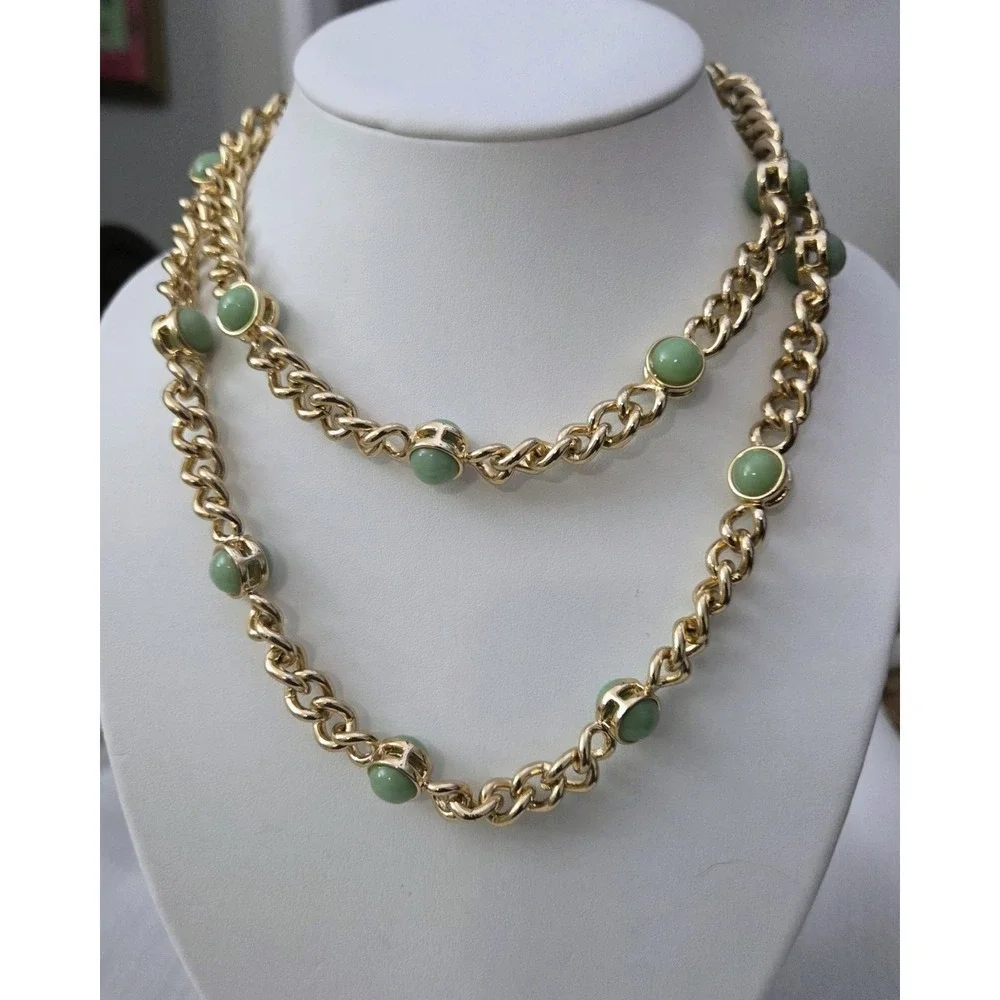 Banana Republic Sage Mint Green Beaded‎ Faux Jade Beads Necklace Gold Tone 35